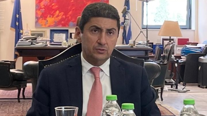 Συνάντηση του προέδρου της ΔΕΜΑ, Νταβίντε Τιτζάνο, με τον Λ. Αυγενάκη, παρουσία του Σπ. Καπράλου