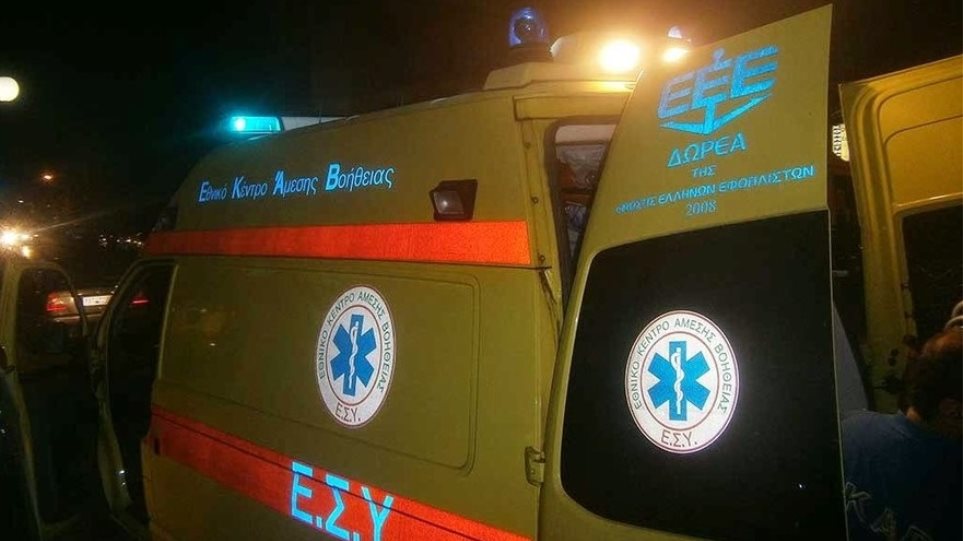 Τροχαίο Γλυφάδα: Τραυματισμός οδηγού μετά από εκτροπή αυτοκινήτου