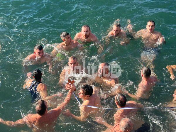 Θεσσαλονίκη: Αγιασμός των υδάτων στον Θερμαϊκό Κόλπο (pics)