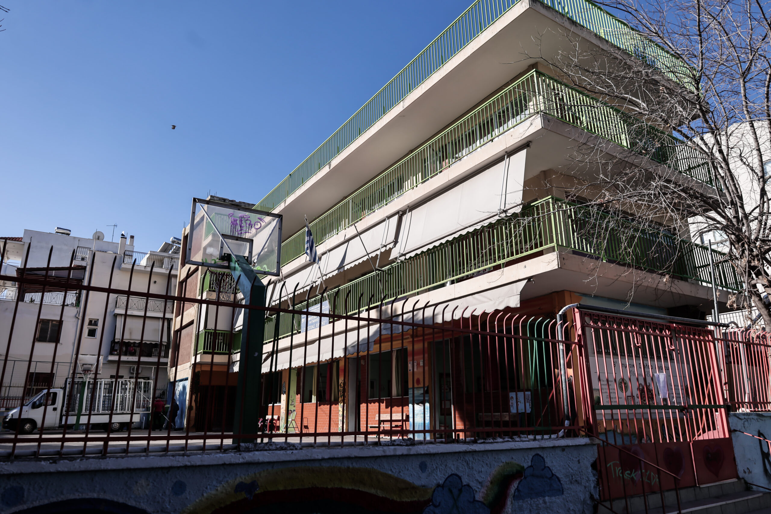 Καβάλα: Μαθητής κόντεψε να πεθάνει από μία μπουκιά κρέπα ενώ ήταν σχολείο