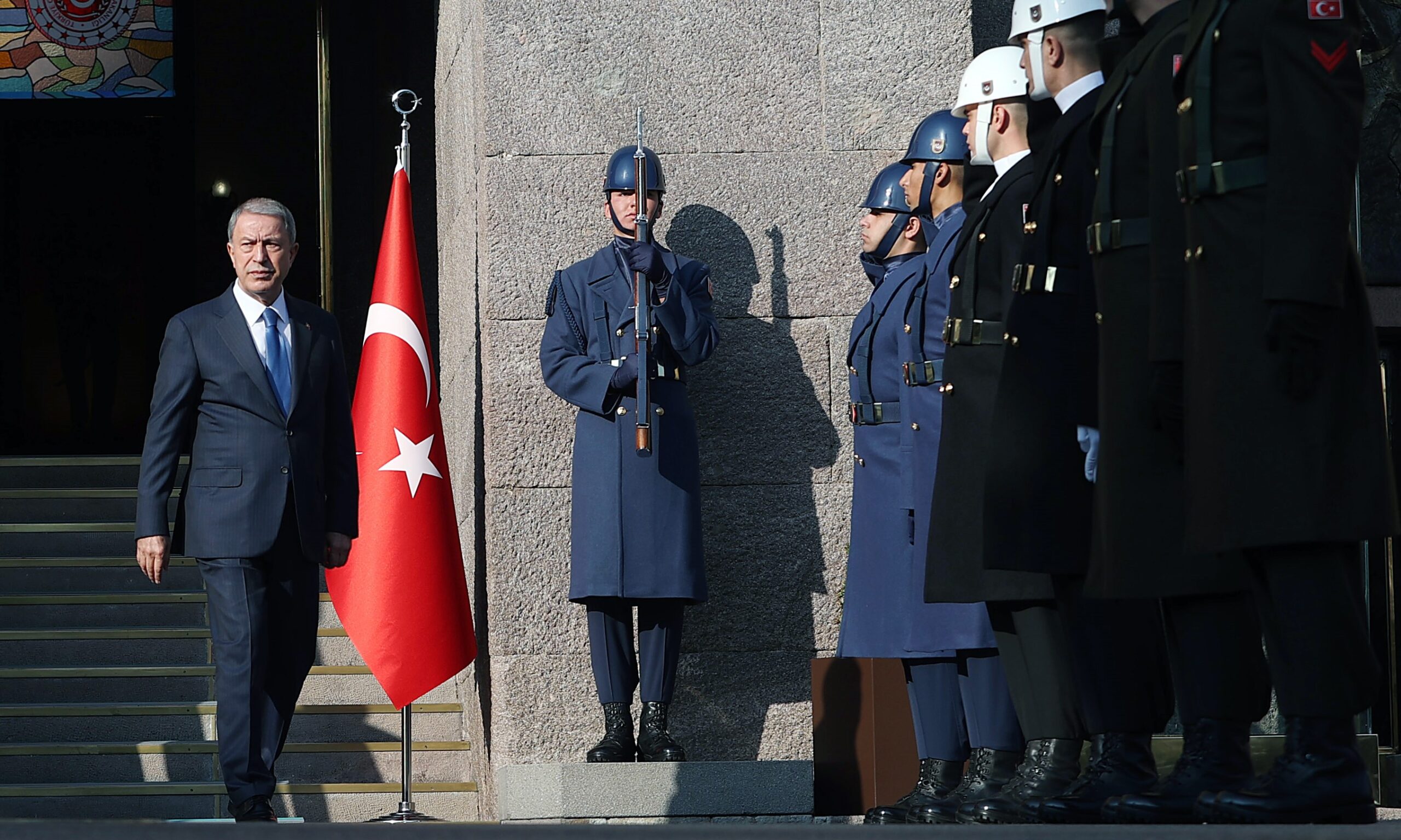 Απειλεί και πάλι ο Ακάρ: Δεν θα επιτρέψουμε πάνω από 6 μίλια στο Αιγαίο