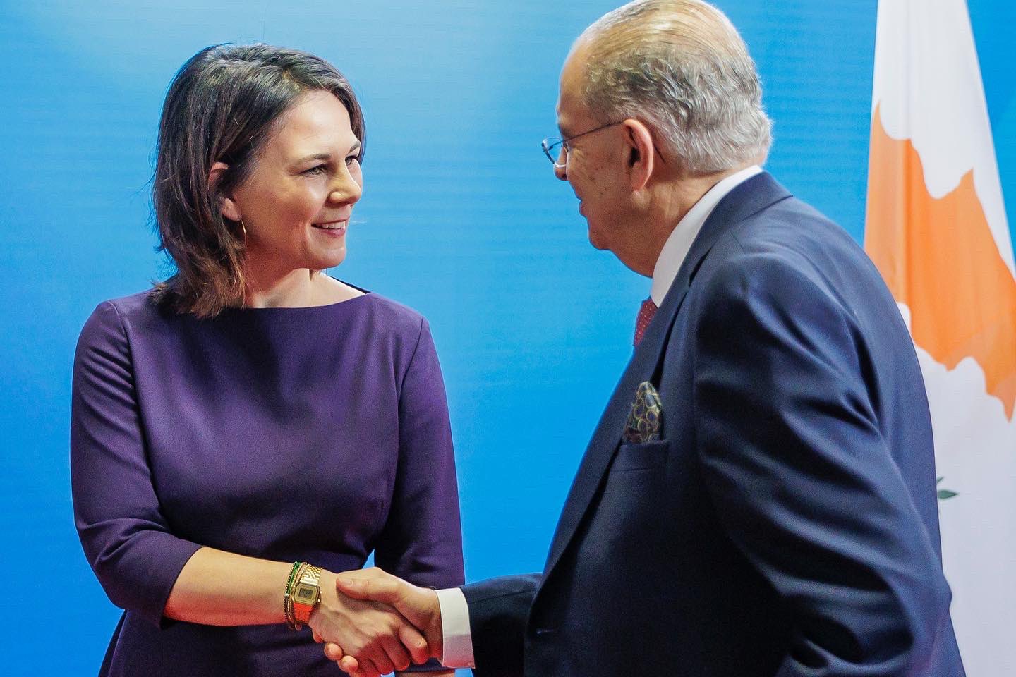 Κασουλίδης σε Μπέρμποκ: Η Κύπρος είναι έτοιμη να δώσει πληροφορίες για Ρώσους ολιγάρχες