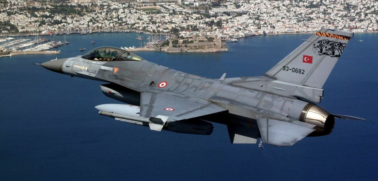 Αιγαίο: Νέες παραβιάσεις του εναέριου χώρου από δύο τουρκικά αεροσκάφη ναυτικής συνεργασίας