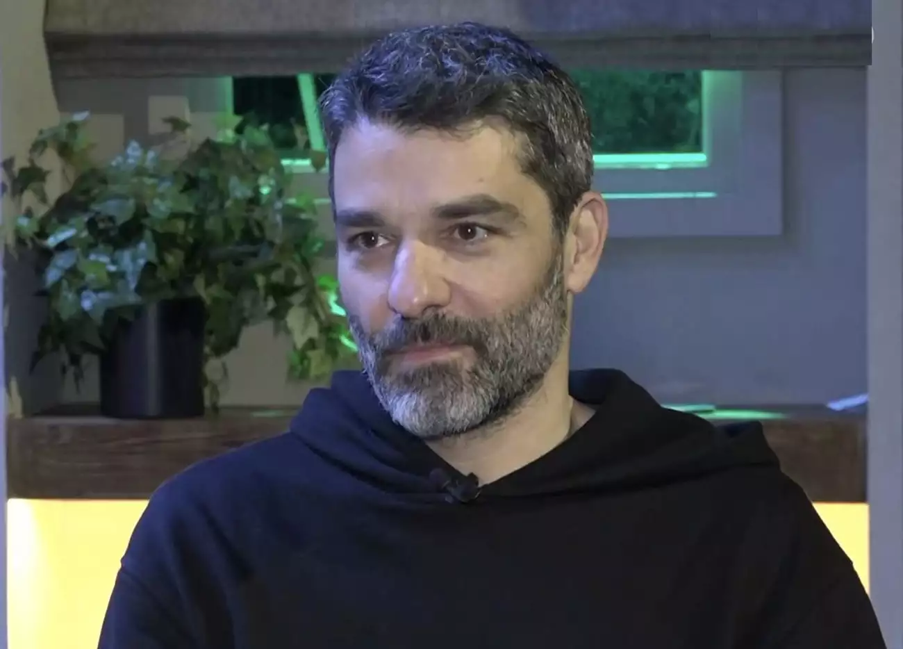 Πέτρος Λαγούτης: «Μια φορά έψαξα κινητό και δεν μου άρεσε αυτό που βρήκα» (vid)
