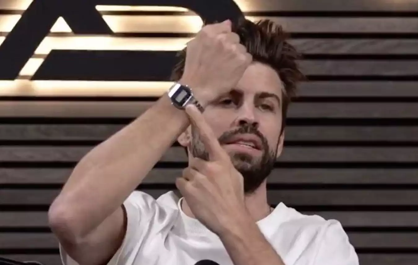Απαντάει στις σπόντες της Σακίρα ο Πικέ: «Η Casio είναι χορηγός μας, θα έρθω στο γήπεδο με Twingo»