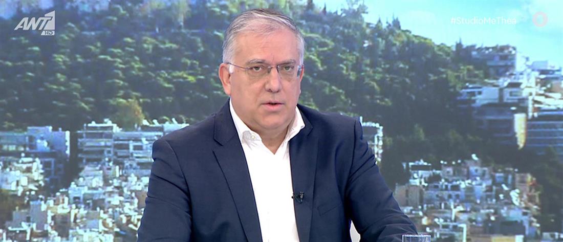 Τάκης Θεοδωρικάκος: Μεταβαίνει στο σημείο της σιδηροδρομικής τραγωδίας