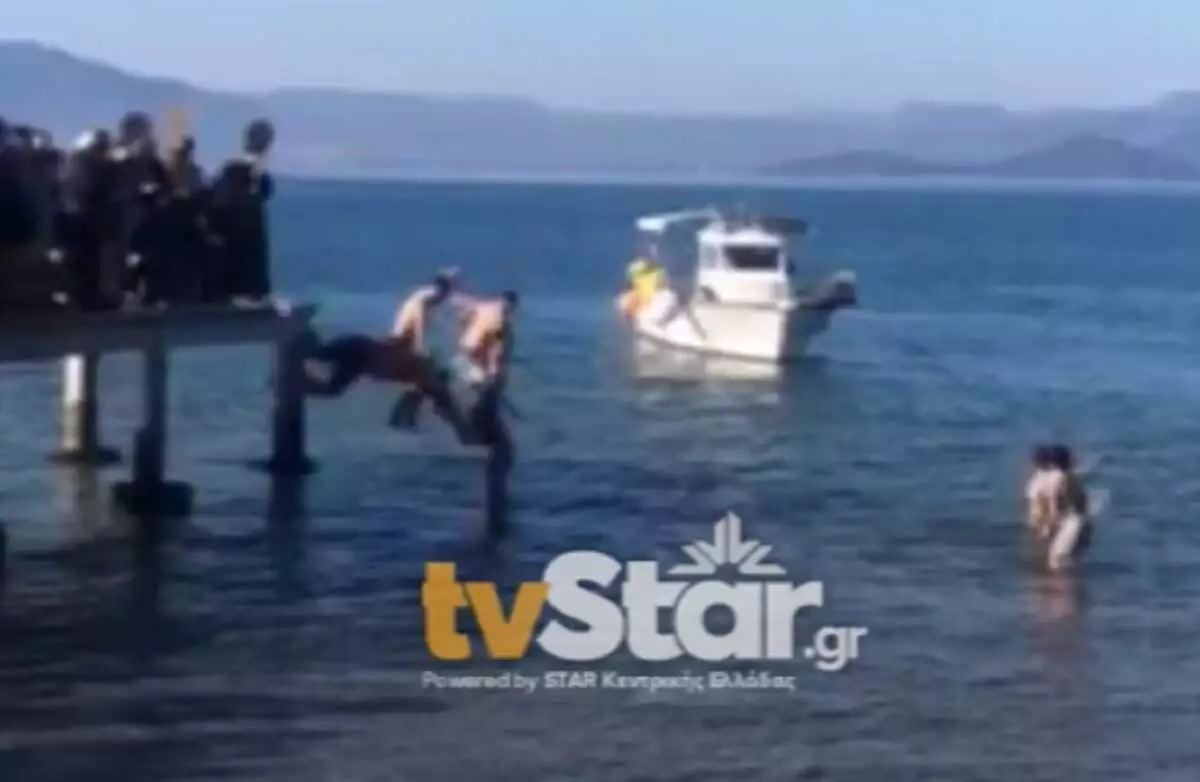 Θεοφάνια: Η στιγμή του τραυματισμού του 22χρονου που βούτηξε για τον Σταυρό στη Φθιώτιδα