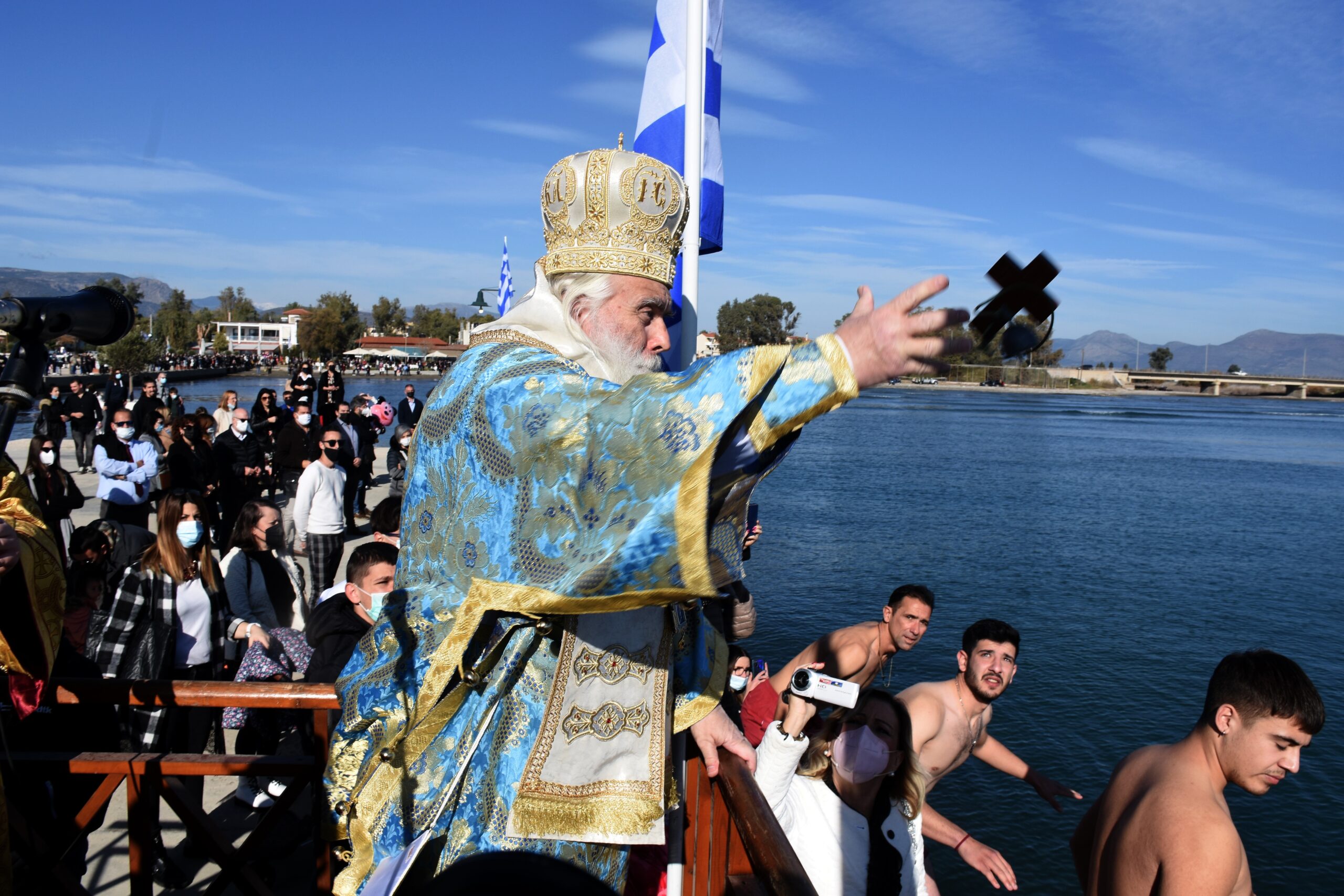 Των νερών τ’ αγιάσματα