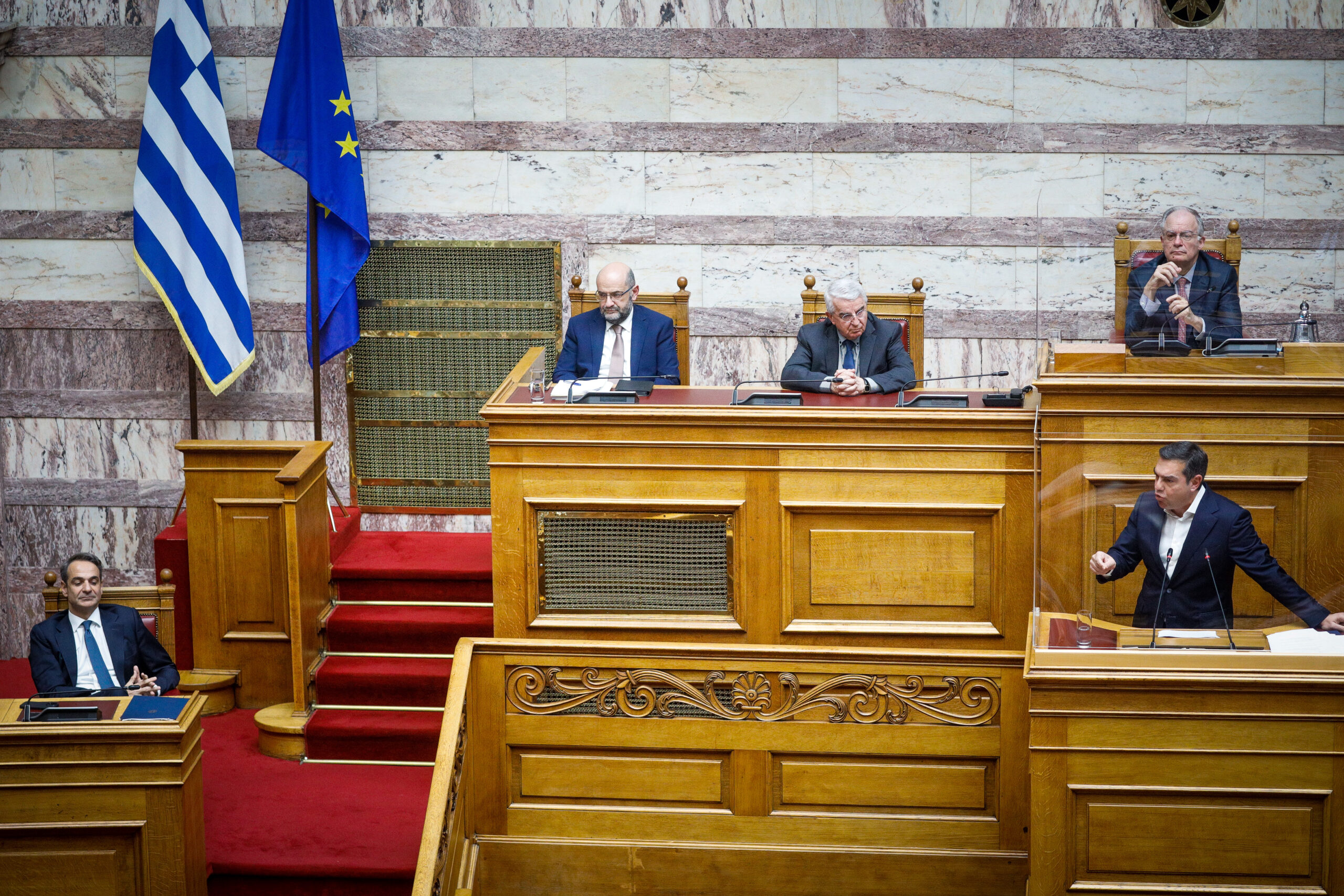 Τσίπρας σε Μητσοτάκη: «Παριστάνετε τον πρωθυπουργό μειωμένου καταλογισμού» (vid)