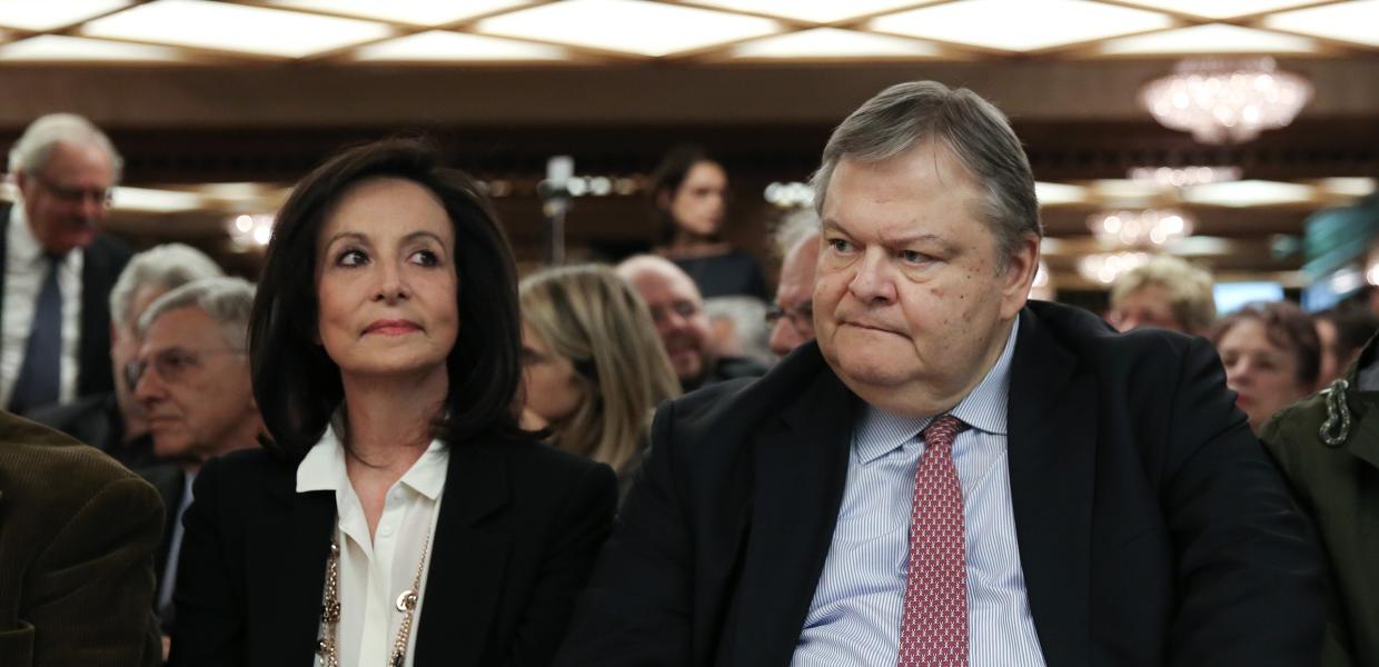 Κόντρα Διαμαντοπούλου-Βενιζέλου: «Βαγγέλη Μένουμε Ευρώπη! Με παύλα και τέλεια» – «Άννα μου, δεν καταλαβαίνω τι εννοείς»