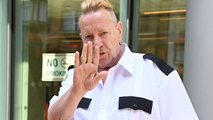 Ο πρώην τραγουδιστής των Sex Pistols θέλει να διαγωνιστεί στη Γιουροβίζιον