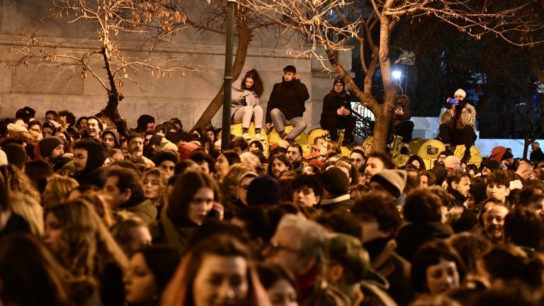 Αθήνα: Κλειστή Αγ. Κωνσταντίνου λόγω συγκέντρωσης ηθοποιών στο Εθνικό Θέατρο