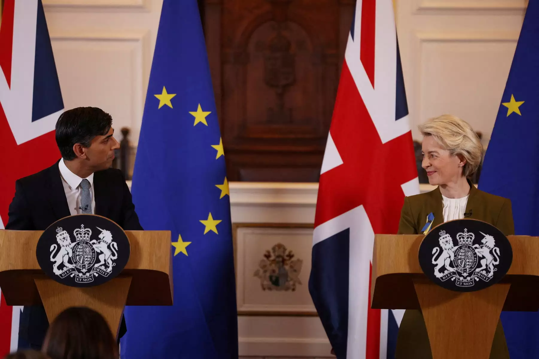 Brexit: Αυτή είναι η συμφωνία Μ. Βρετανίας και ΕΕ για τη Βόρεια Ιρλανδία