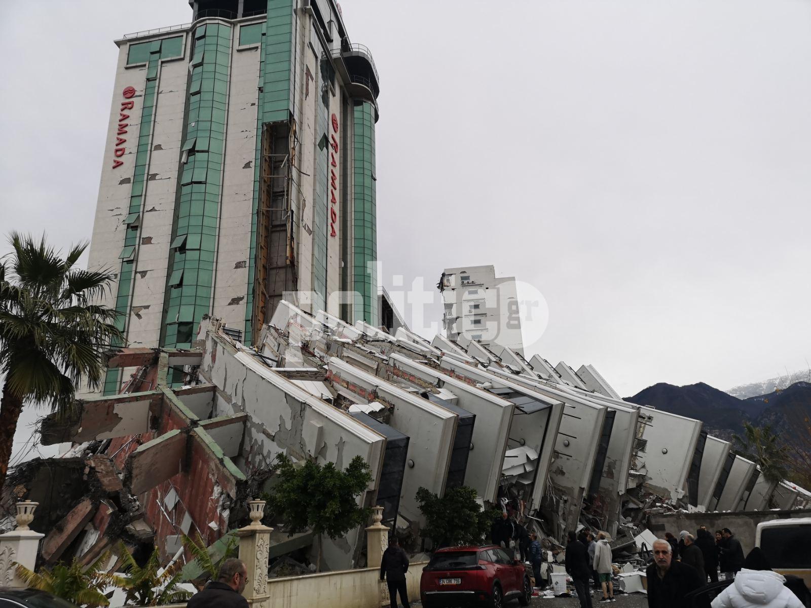 Μαρτυρία Έλληνα στην POLITIC για το σεισμό στην Τουρκία: «Είδα ανθρώπους να σκάβουν με τα χέρια στα χαλάσματα για να σώσουν τους δικούς τους» (ΦΩΤΟ)