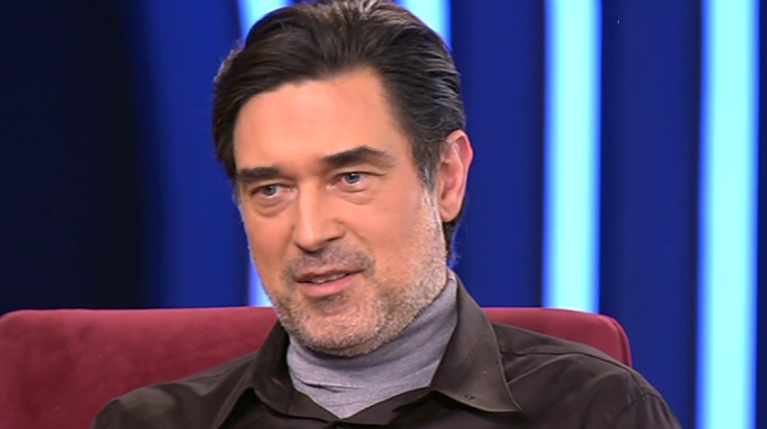 Μπουράκ Χακί: «Από τους σεισμούς χάσαμε 16 ανθρώπους κοντινούς στην οικογένειά μου»