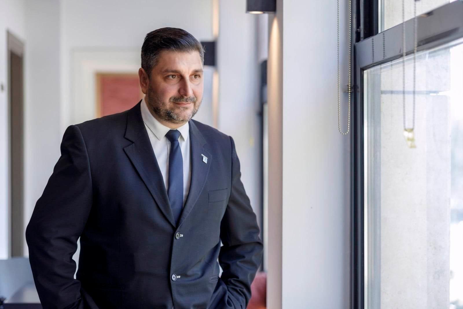 Γεώργιος Κομνηνός: Στις 5 Μαρτίου τα εγκαίνια του πολιτικού του γραφείου