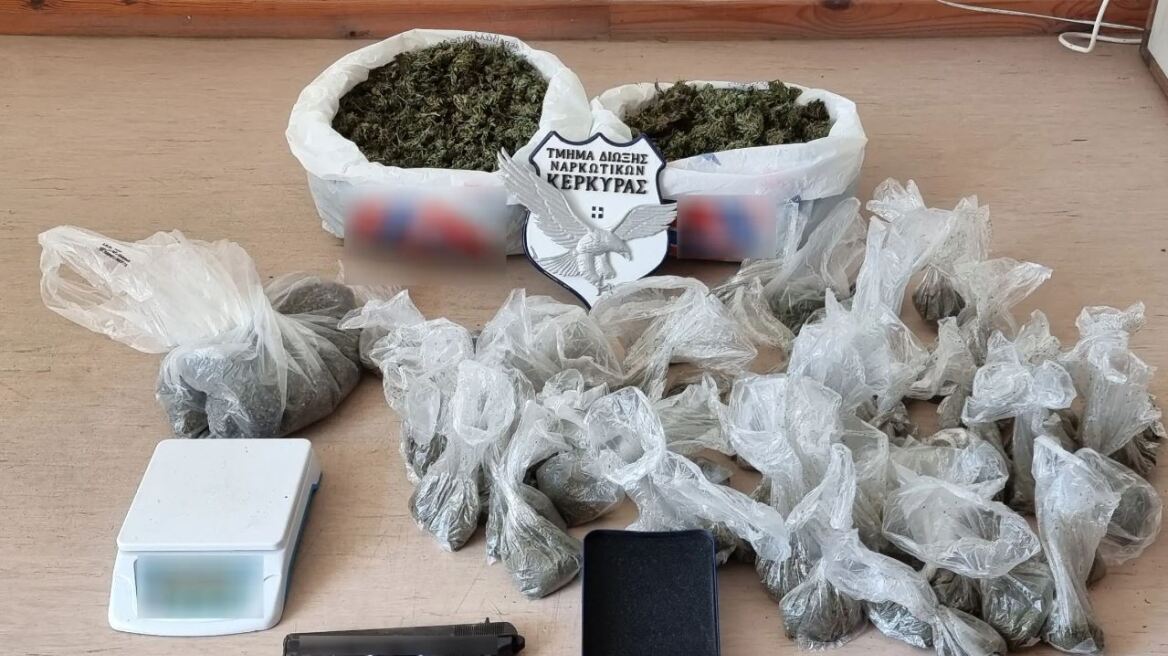 Κέρκυρα: Έκρυβε κιλά κάνναβης και πιστόλι δίπλα από αποθήκη