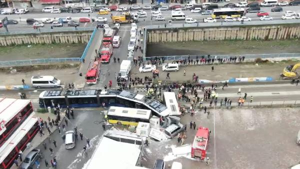 Κωνσταντινούπολη: Λεωφορείο πέφτει πάνω σε πεζούς – Ένας νεκρός, 5 τραυματίες