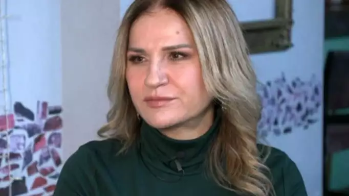 Μπέσσυ Μάλφα: «Δεν μπορώ να πιστέψω πως συμβαίνει αυτό στη χώρα που γέννησε τη δημοκρατία και το θέατρο»