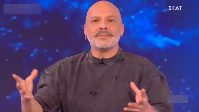 Μουτσινάς: «Όταν πέθανε η μάνα μου, έπαιζα επιτραπέζια με παρέα για να ξεχαστώ»