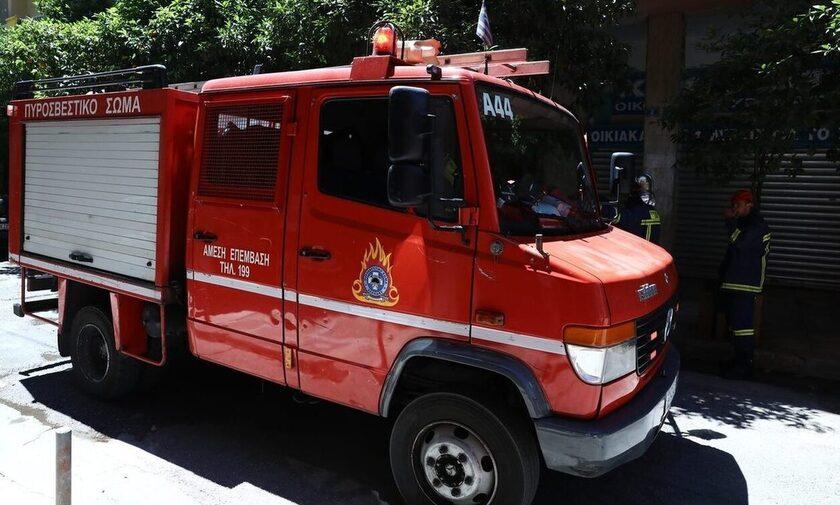 Πυρκαγιά στον Άγιο Παντελεήμονα – Απεγκλωβίστηκε μια γυναίκα