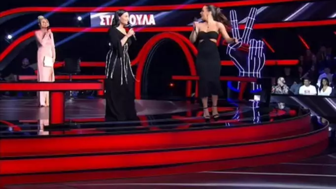 The Voice: Αποχώρησε δίχως να χαιρετήσει την Φαίη Σκορδά – «Στεναχωρήθηκες»