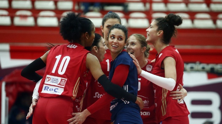 CEV Cup Γυναικών: Παράσταση του Ολυμπιακού απέναντι στη Ντούκλα