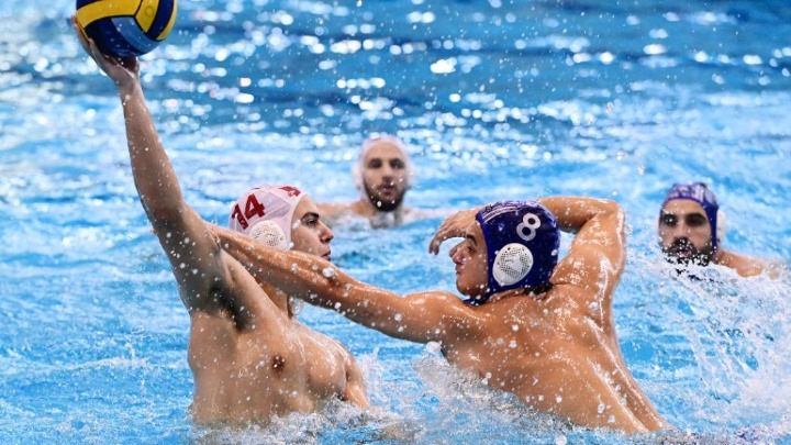 Ακάθεκτος Ολυμπιακός, «διπλό» για το Περιστέρι
