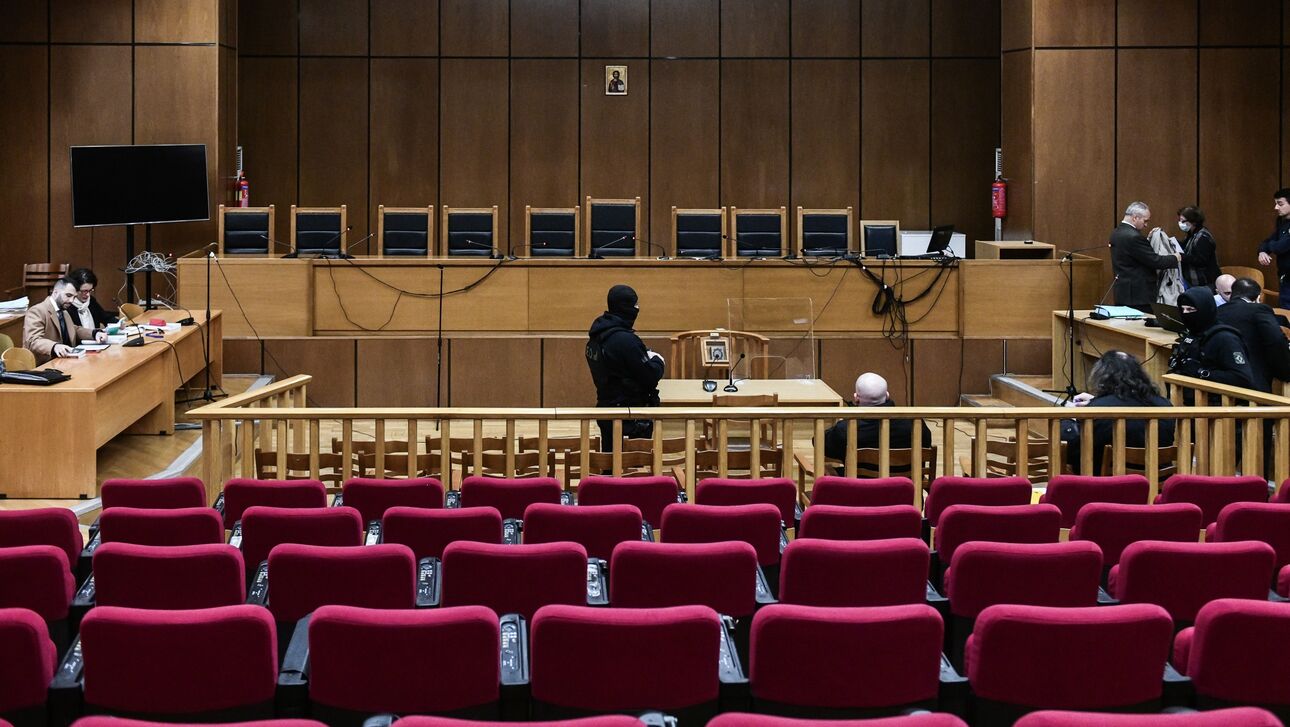Δίκη Χρυσής Αυγής: Δεν βρέθηκε η σύντροφος του Π. Φύσσα