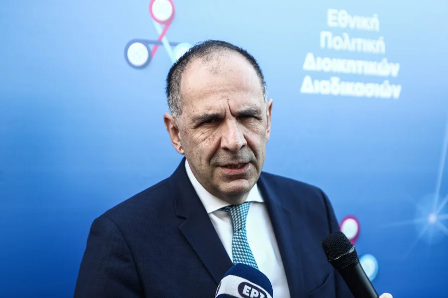 Υπουργείο Μεταφορών: Ο Γεραπετρίτης αντικαθιστά τον Καραμανλή μετά την παραίτησή του για τα Τέμπη