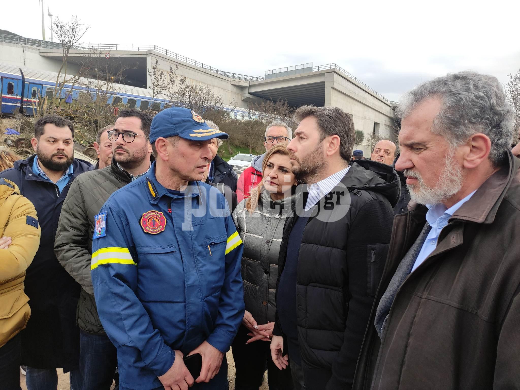 Ν. Ανδρουλάκης από Τέμπη: “Ανείπωτη τραγωδία για την πατρίδα”