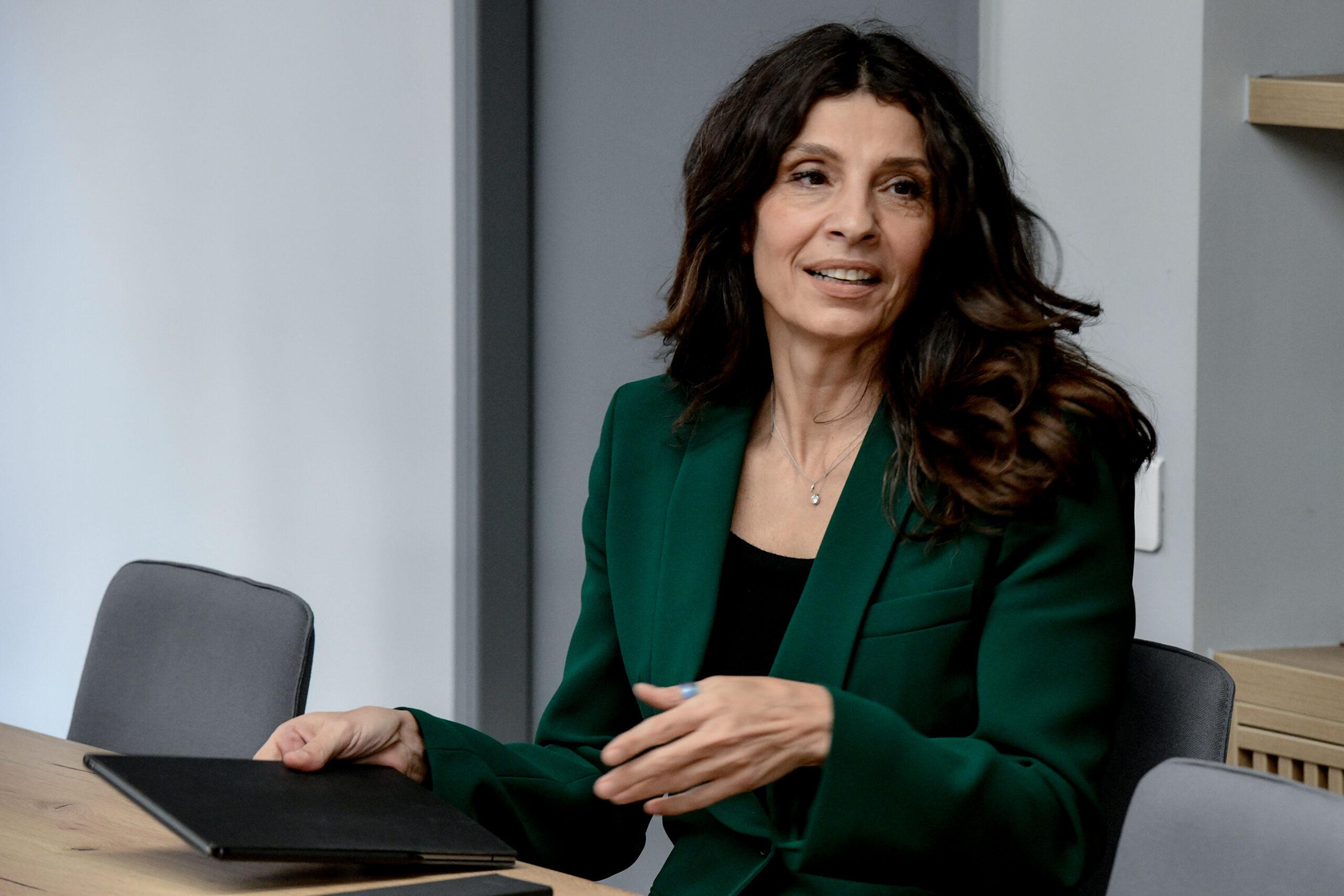 Τσαπανίδου: «Η κυβέρνηση Μητσοτάκη κατήργησε το 8ωρο και νομιμοποίησε τις απλήρωτες υπερωρίες»