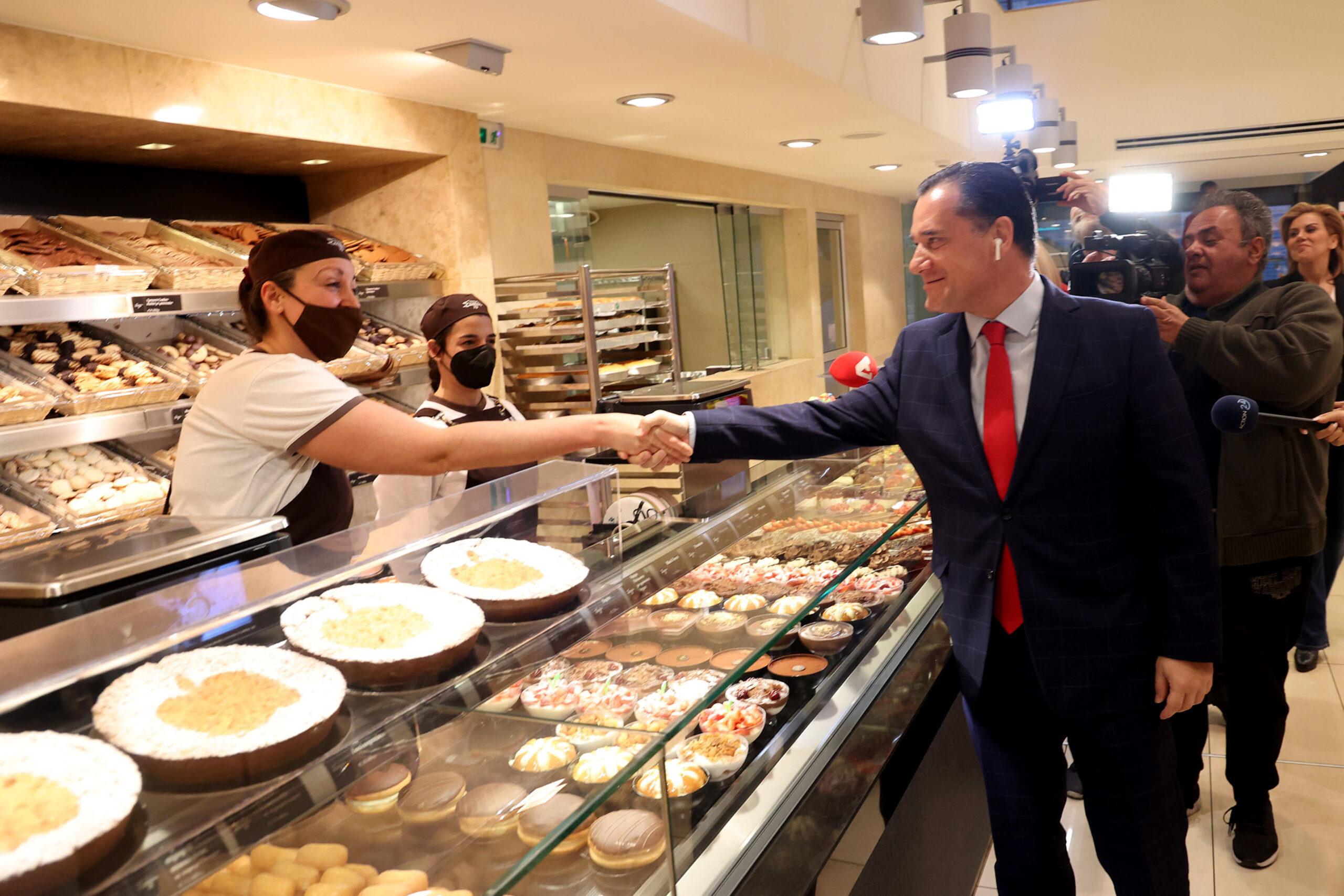 Έρχεται το περίφημο «καλάθι των νονών» ενόψει Πάσχα