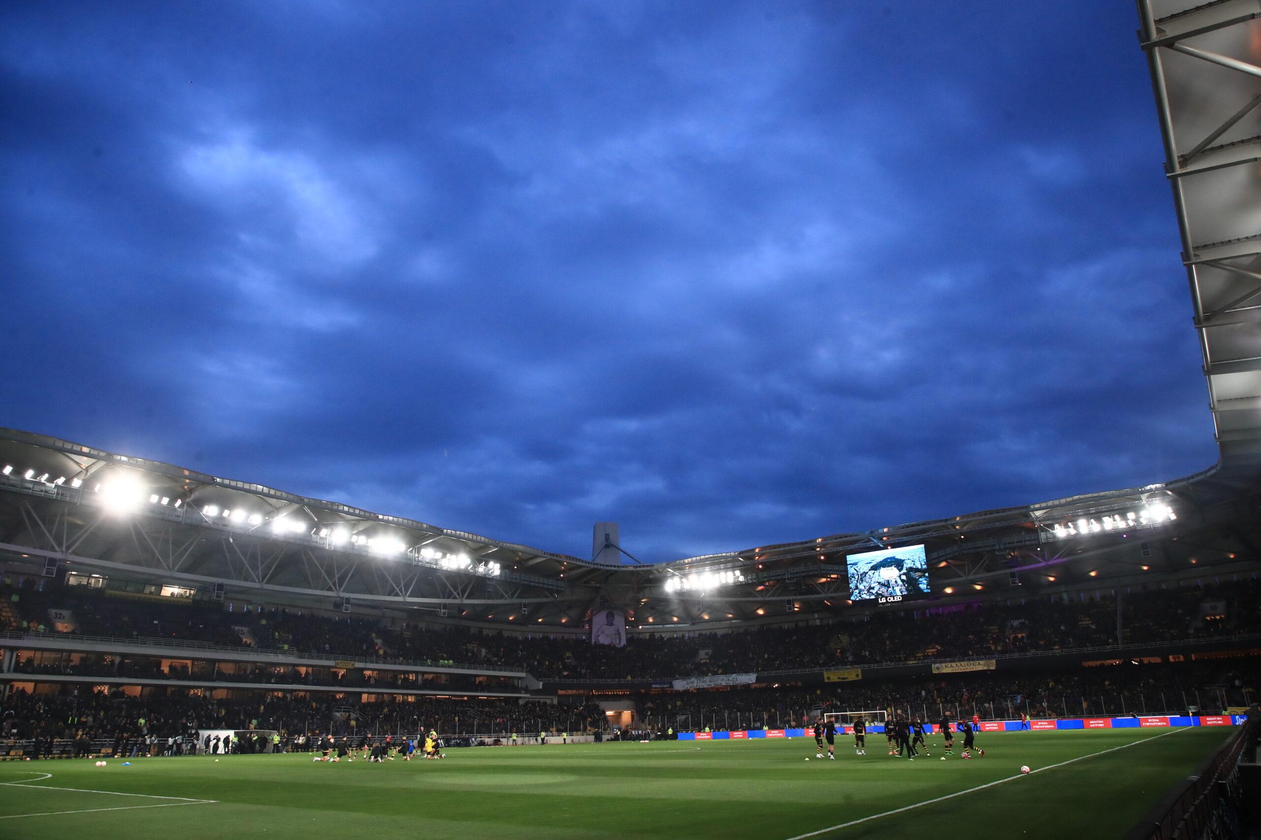 Χειροπέδες σε γνωστό ποδοσφαιριστή της Super League για ασέλγεια σε ανήλικη και κατοχή ηρωίνης