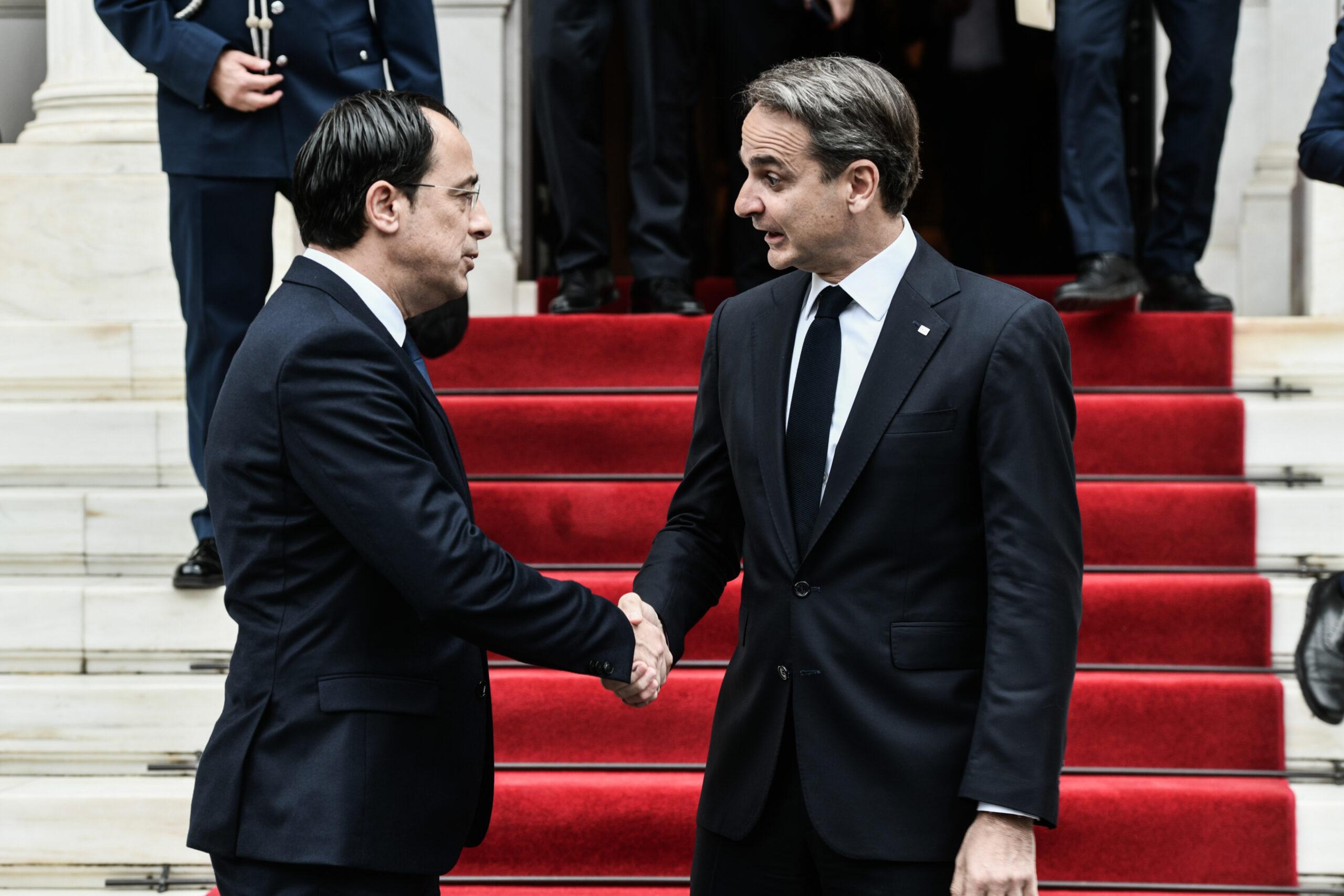 Μητσοτάκης σε Χριστοδουλίδη: Θα αλλάξουμε όσα μας πόνεσαν