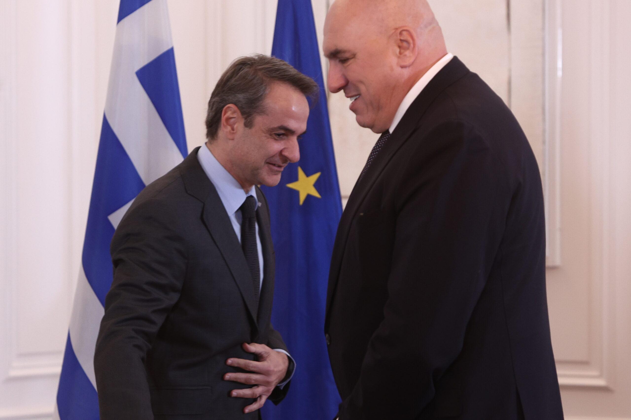 Μεταναστευτικό και ασφάλεια τα θέματα συζήτησης Μητσοτάκη με τον Ιταλό υπουργό Άμυνας