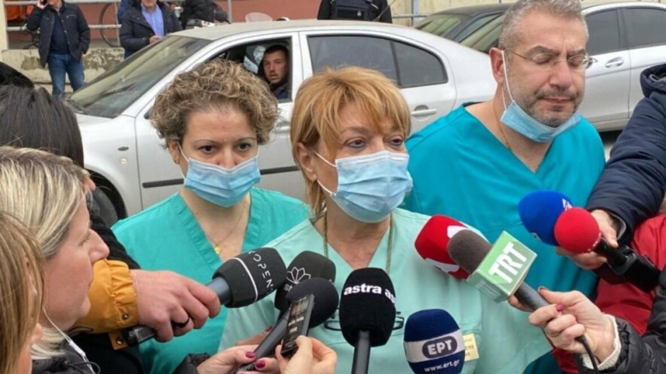 Δυστύχημα στα Τέμπη: «Δύσκολη η αναγνώριση, εφτά σοροί είναι απανθρακωμένοι και διαμελισμένοι»
