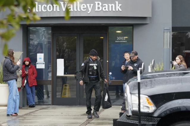 Κατάρρευση Silicon Valley και Signature Bank: Πρωτοφανή έκτακτα μέτρα για να αποφευχθεί χρηματοπιστωτική κρίση