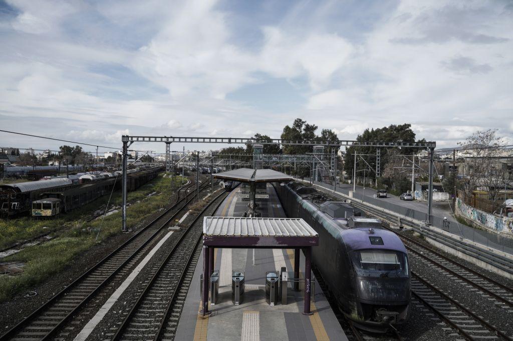 Η Hellenic Train επιβεβαιώνει το πρόβλημα στα φρένα στον Προαστιακό Θεσσαλονίκης- Λάρισας που έβγαζε καπνούς
