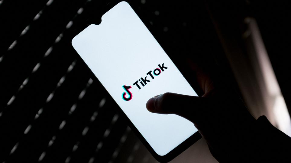 TikTok: Πώς έφτασαν οι ΗΠΑ στο νομοσχέδιο για την απαγόρευσή του – Γιατί φοβούνται οι Αμερικανοί την πλατφόρμα των εφήβων