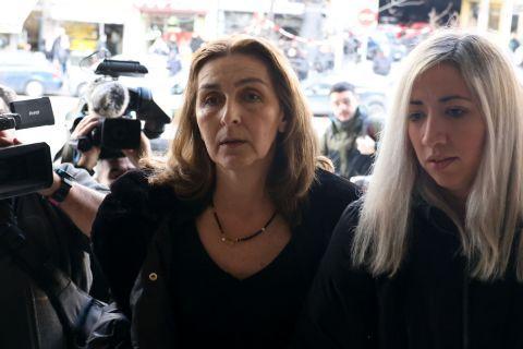 Ξέσπασμα των γονιών του Αλκη: «Τι κοιτάτε; Εσείς ήσασταν. Και οι 12»