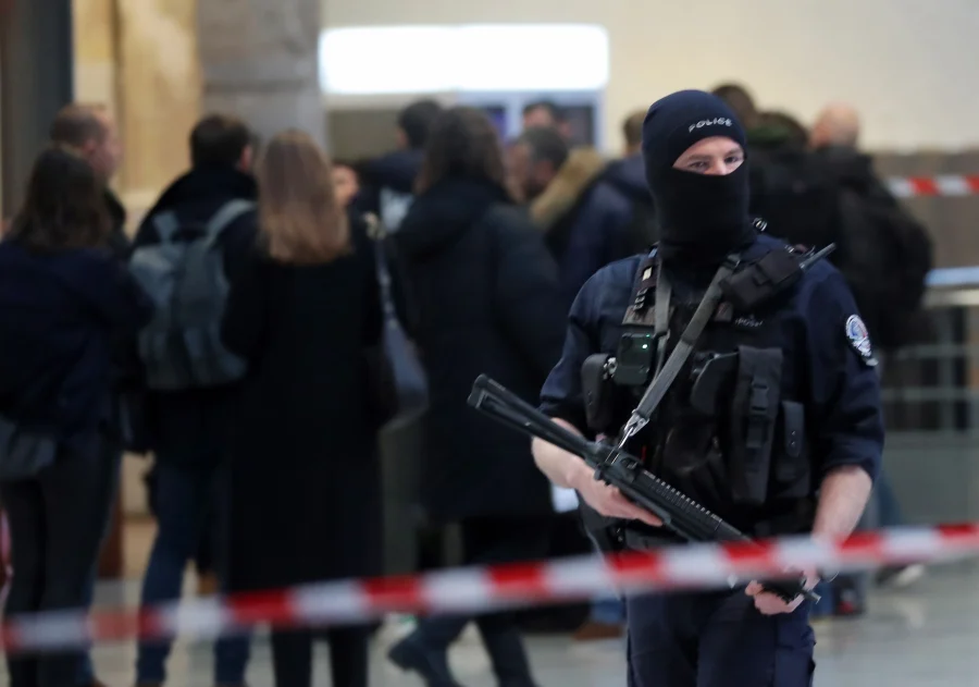 Ξεβράστηκαν δύο τόνοι κοκαΐνης σε παραλία της Γαλλίας