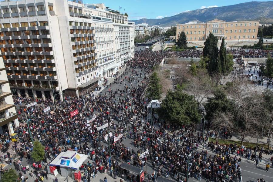Σε νέα πανελλαδική απεργία ΓΣΕΕ και ΑΔΕΔΥ την Πέμπτη 16 Μαρτίου