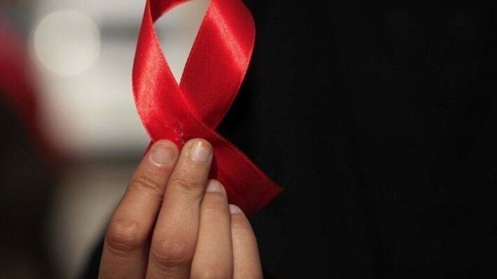 Επανάσταση κατά του AIDS