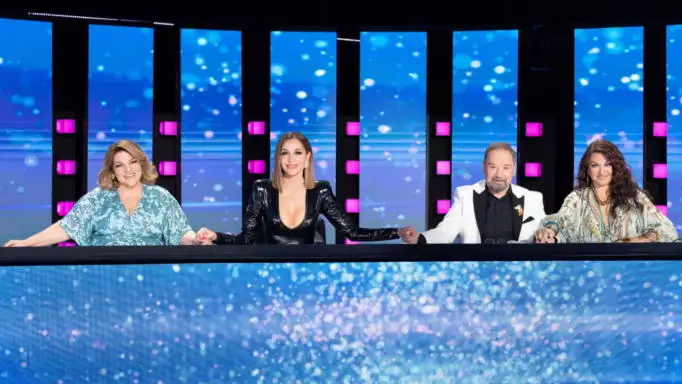 J2US: Με άρωμα παράδοσης απόψε το γλέντι