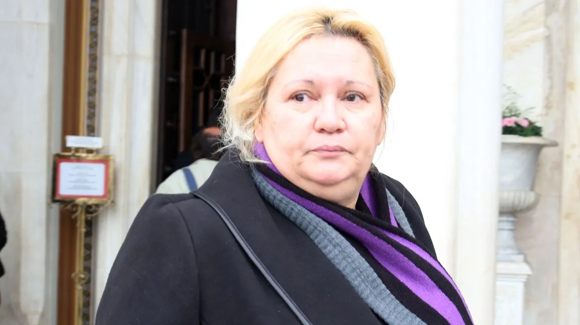Καίτη Φίνου: «Έχω ωχρά κηλίδα, μπορεί να χάσω το φως μου, αλλά δεν θα είμαι η μόνη»