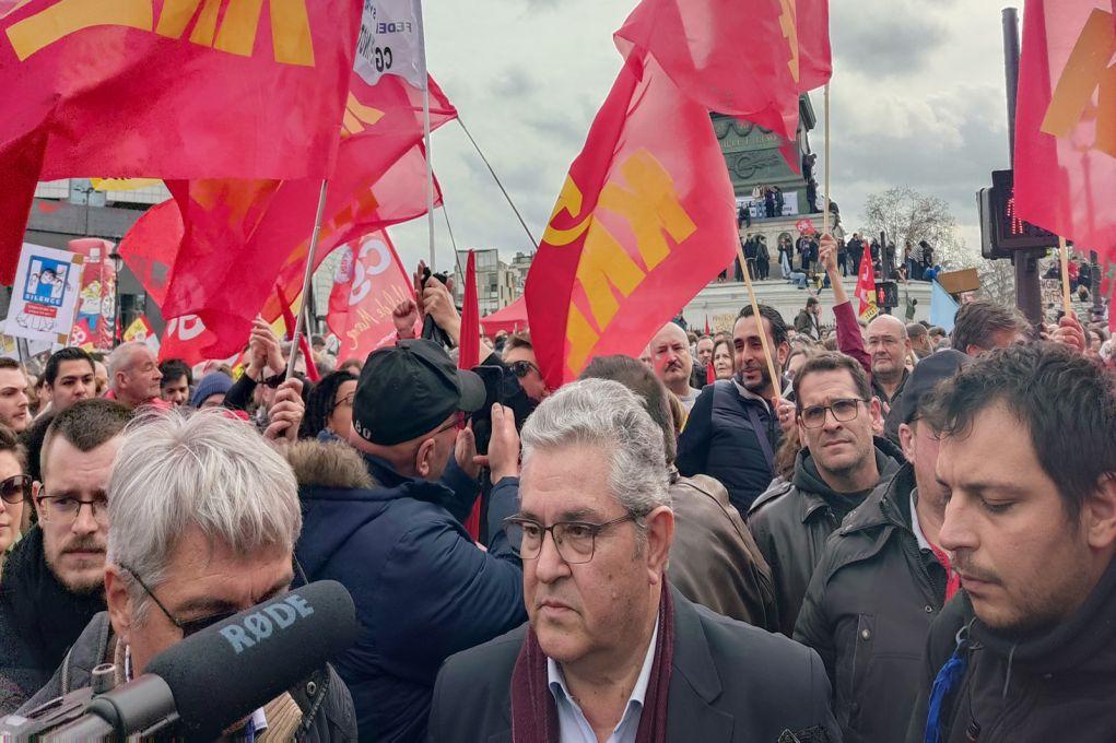 Κουτσούμπας από απεργιακή συγκέντρωση στην Βαστίλη: «Τα κέρδη τους ή οι ζωές μας. Αυτό είναι το πραγματικό δίλημμα στην Ελλάδα, τη Γαλλία, σε όλο τον κόσμο»