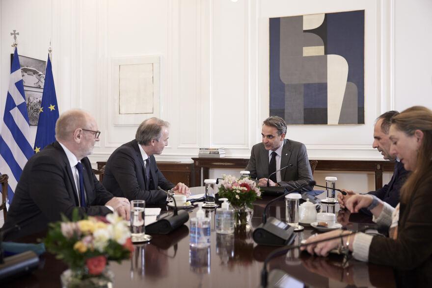 Κυριάκος Μητσοτάκης: Συνάντηση με Ευρωπαίους αξιωματούχους για τους σιδηρόδρομους