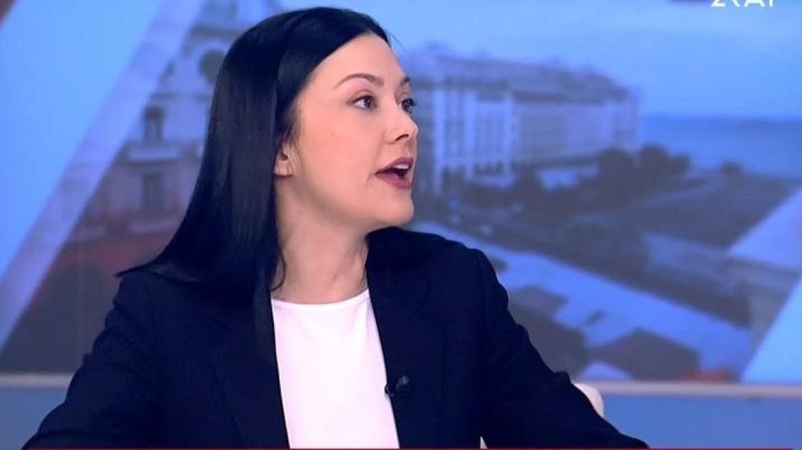 Μεγάλη ένταση σε ζωντανή ενημερωτική εκπομπή: «Έλεος, αφήστε μια γυναίκα να μιλήσει» (ΒΙΝΤΕΟ)
