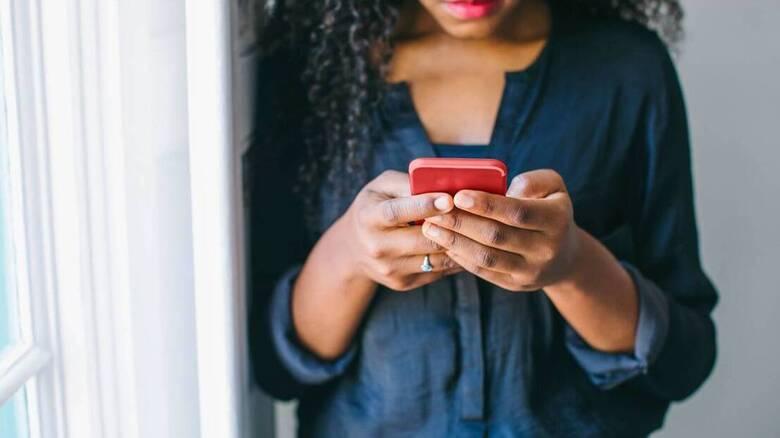 «Πάτησα το panic button 7 φορές και δε λειτούργησε» καταγγέλλει γυναίκα (ΒΙΝΤΕΟ)